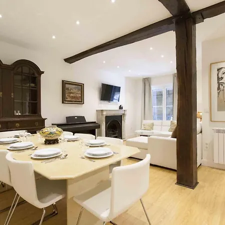 The Collection | Gallery Apartment *