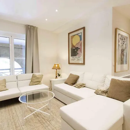The Collection | Gallery Apartment San Sebastian